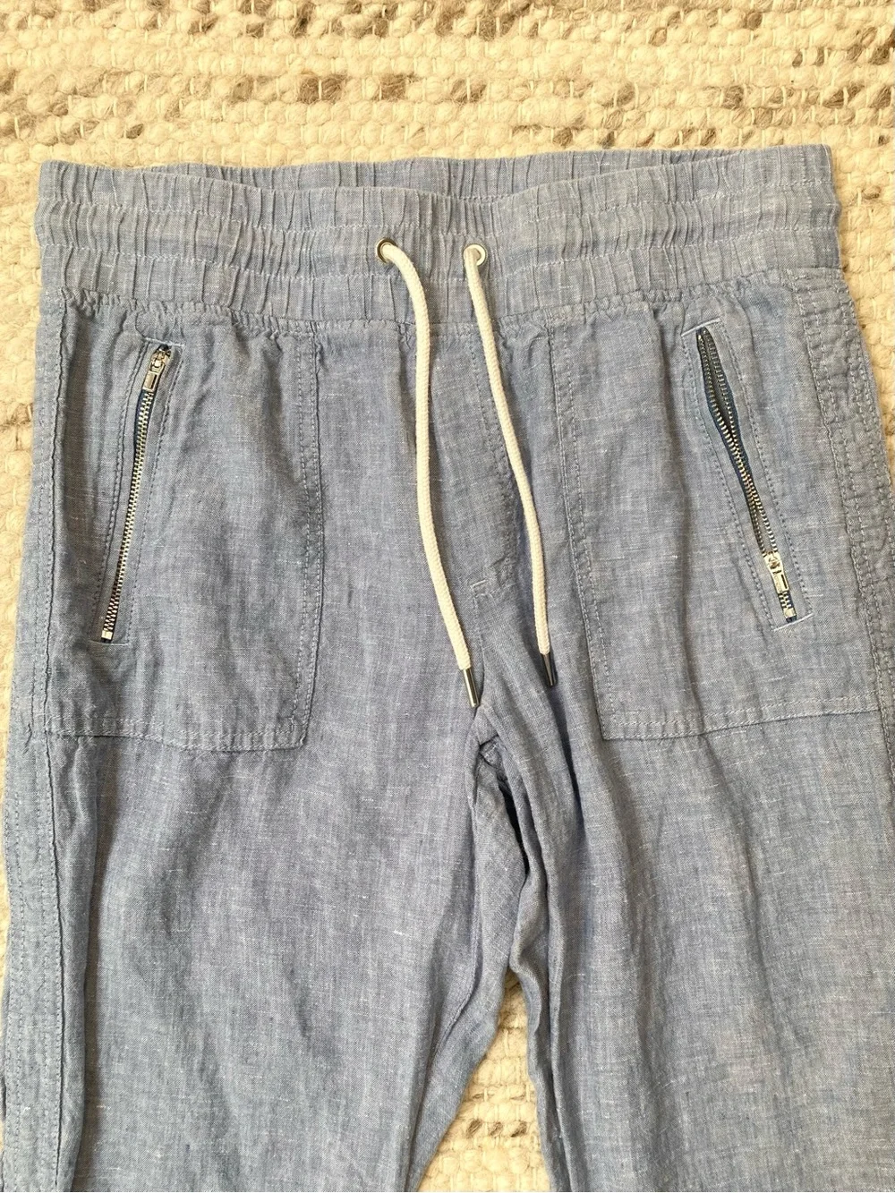 Athleta Cabo 100% Linen Chambray Joggers in Blue, Size 6 - Picture 3 of 11